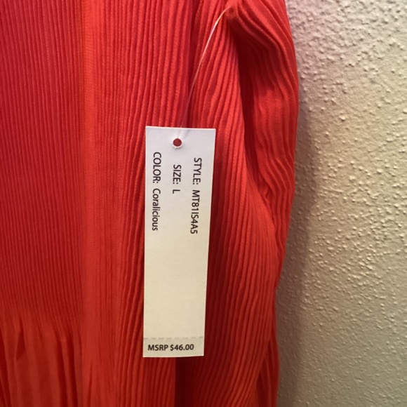 Zac and Rachel Coral Sleeveless Flowy Tank with Pleating / Lined (L) - Picture 3 of 5